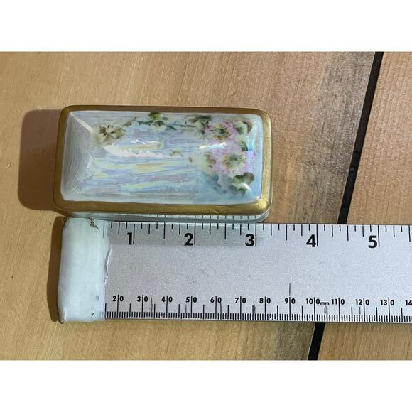 Small Nippon Floral Hand painted Trinket Box With Lid. Gold painted trim - Picture 5 of 5